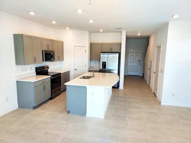 Building Photo - 2403 Paravane Wy