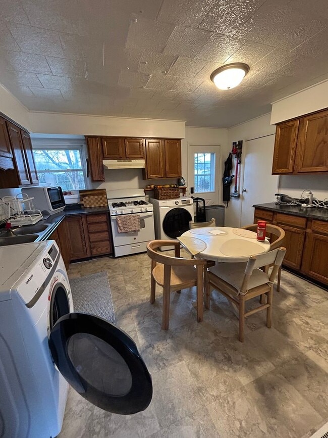 Building Photo - 1129 Beck Ln