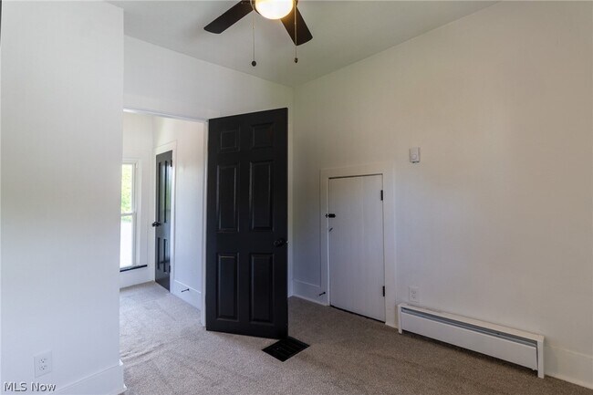 Building Photo - 8210 Maple Ave