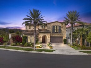 Building Photo - Luxury Executive Rental in Guard-Gated Hidden Canyon