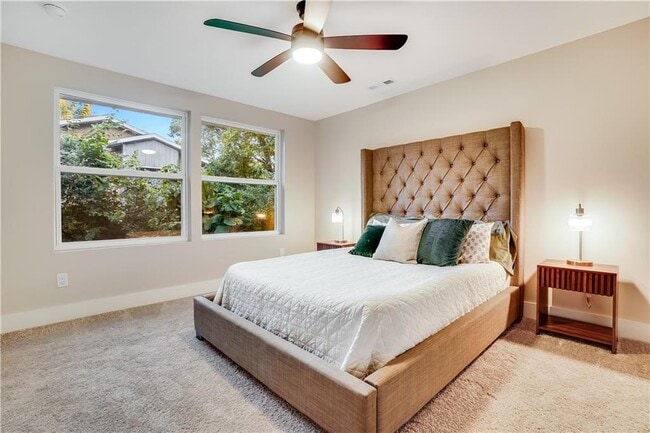 Building Photo - 319 S College Ave