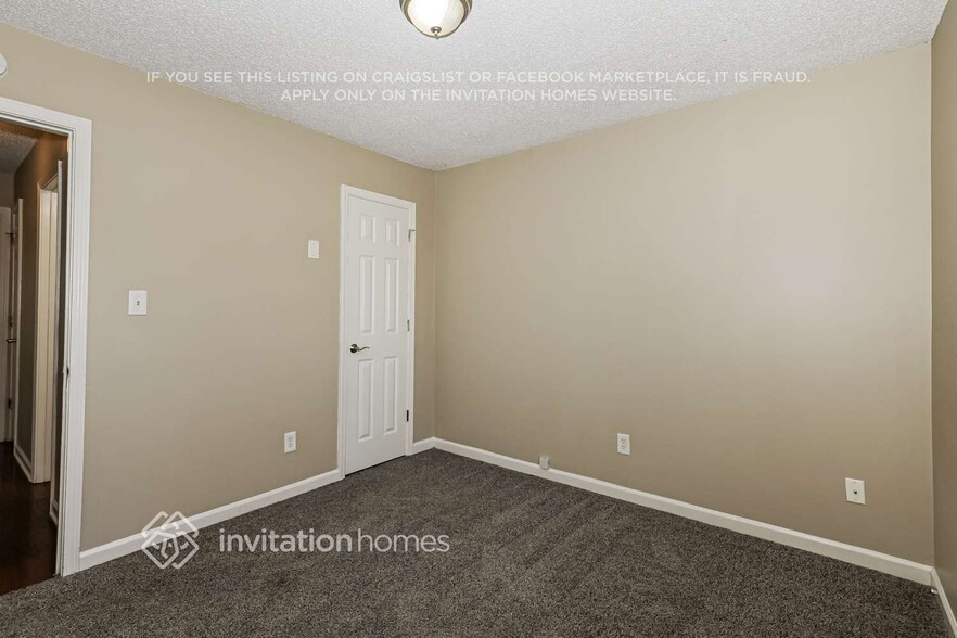 Building Photo - 3004 Meadow Glen Pass