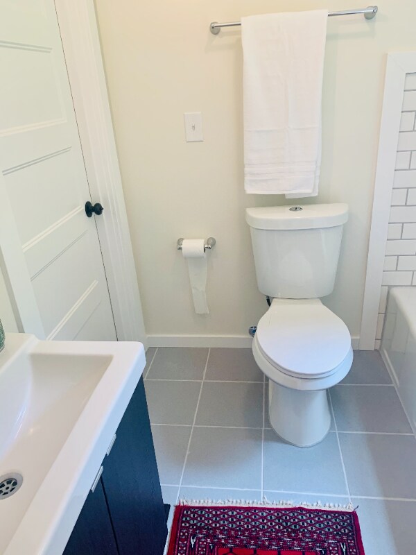 Building Photo - 9750 NW Rosaria Ave