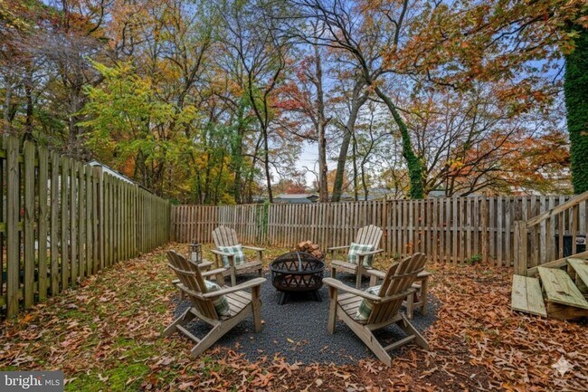 Building Photo - 314 Woodleaf Ct