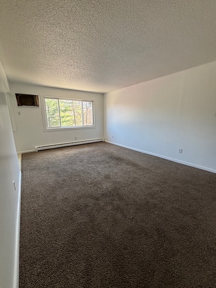 Building Photo - 595 Wagner Dr