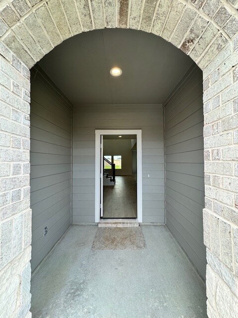 Building Photo - 31510 Chippenham Colony Ct