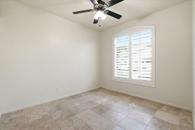 Building Photo - 2207 E Tahitian Way