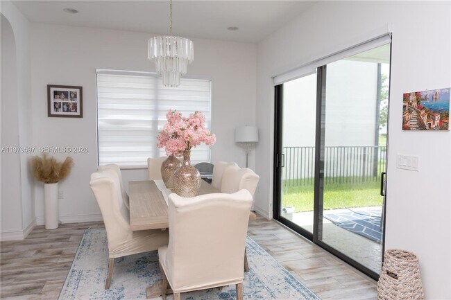 Building Photo - 11826 SW 13th Ct