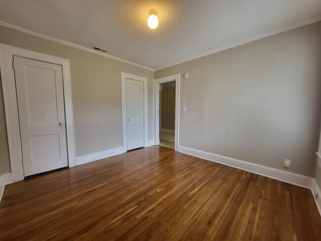 Building Photo - 399 Kerr St NW