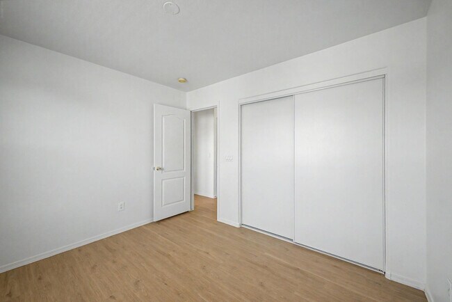 Building Photo - 9464 W Sheridan St