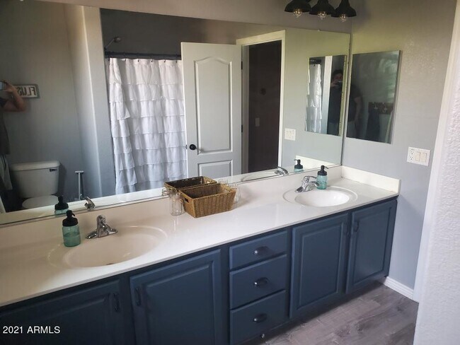 Building Photo - 14345 W Caribbean Ln