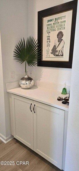 Building Photo - 9235 Paradise Dr