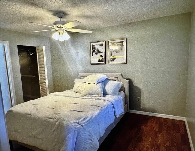 Building Photo - 14736 Norwood Oaks Dr