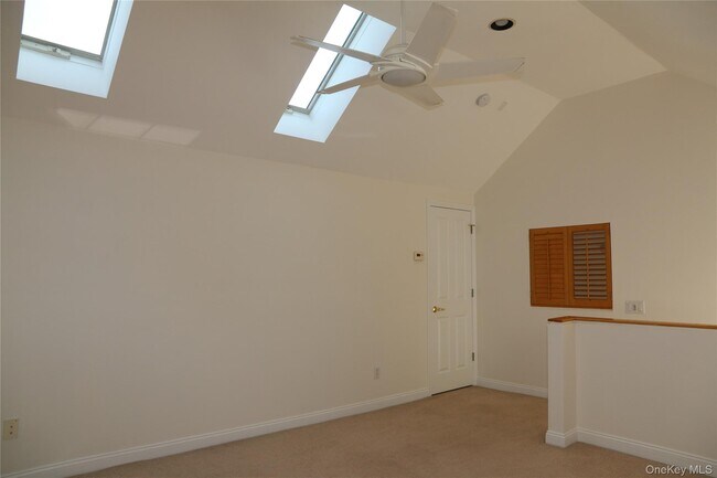 Building Photo - 140 Winding Ridge Rd