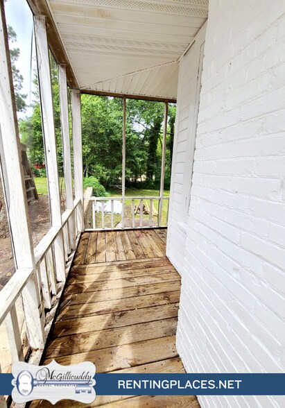 Building Photo - 2097 Heckle St