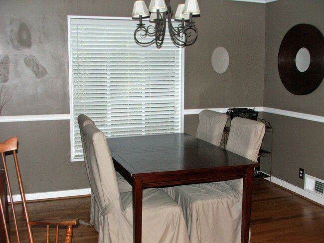 Building Photo - Cute 3 bedroom, 1 bath house in Homewood!