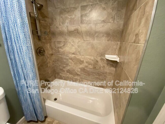 Building Photo - 6440 Lake Arrowhead Dr