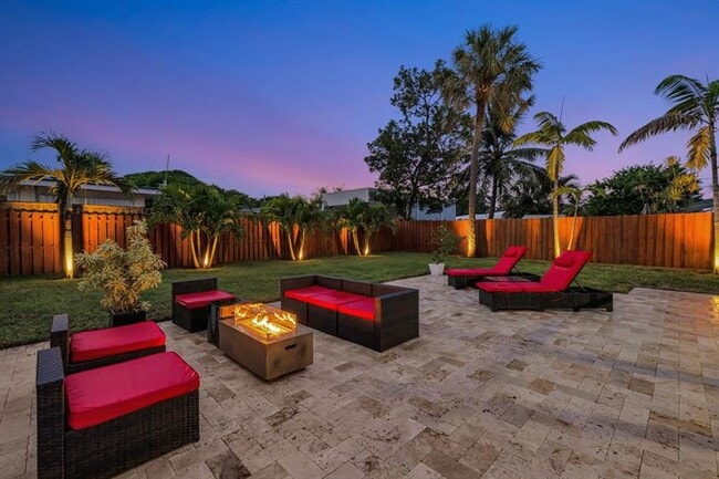 Building Photo - 2407 NE 17th Terrace