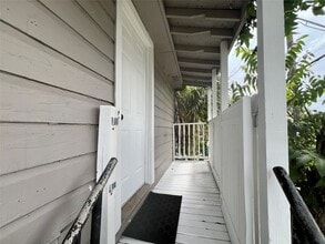 Building Photo - 1514 W 14th St