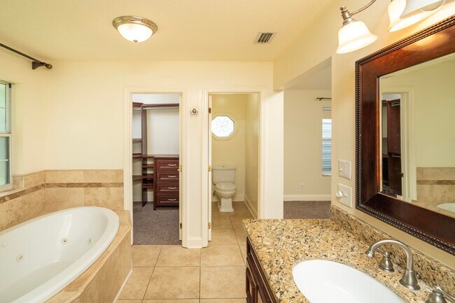 Building Photo - 2116 Wood Stork Ave