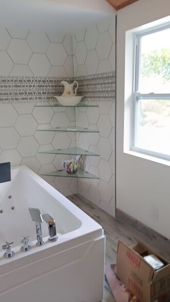 Building Photo - 8694 Pioneer Rd