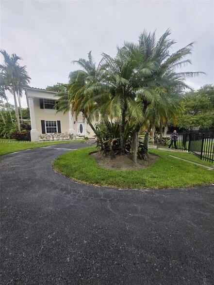 Building Photo - 7240 SW 119th St