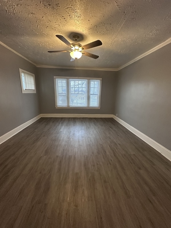 Building Photo - 1442 W 101st St