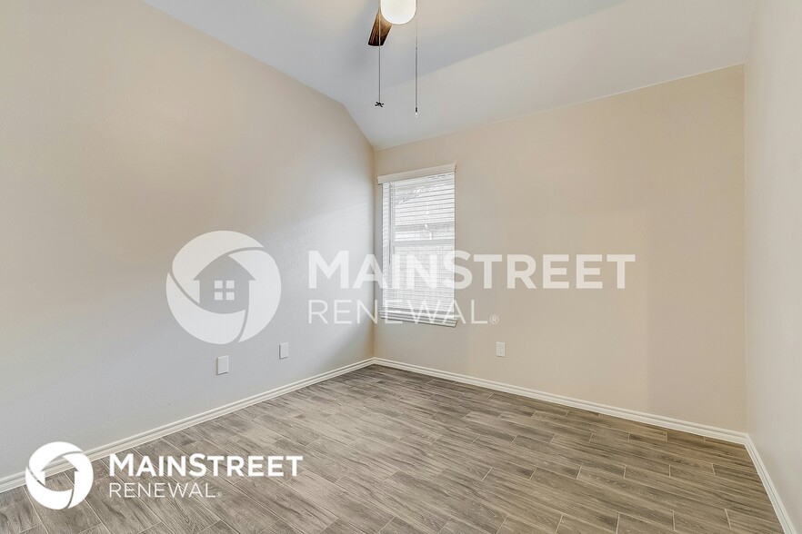 Building Photo - 6410 Peach Tree Ct