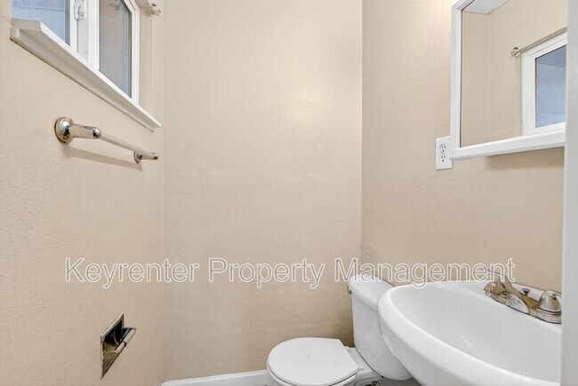 Building Photo - 10115 Saffron Dr