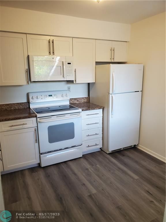 Building Photo - 724 NW 91st Terrace