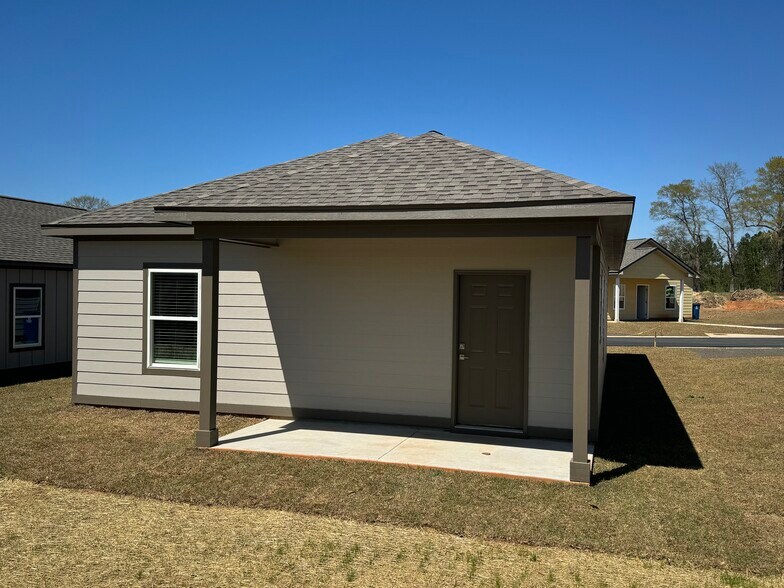 Building Photo - 114 Rodeo Ln