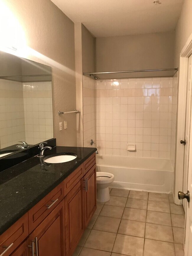 Building Photo - 2586RTJ.Madison 1110(100)