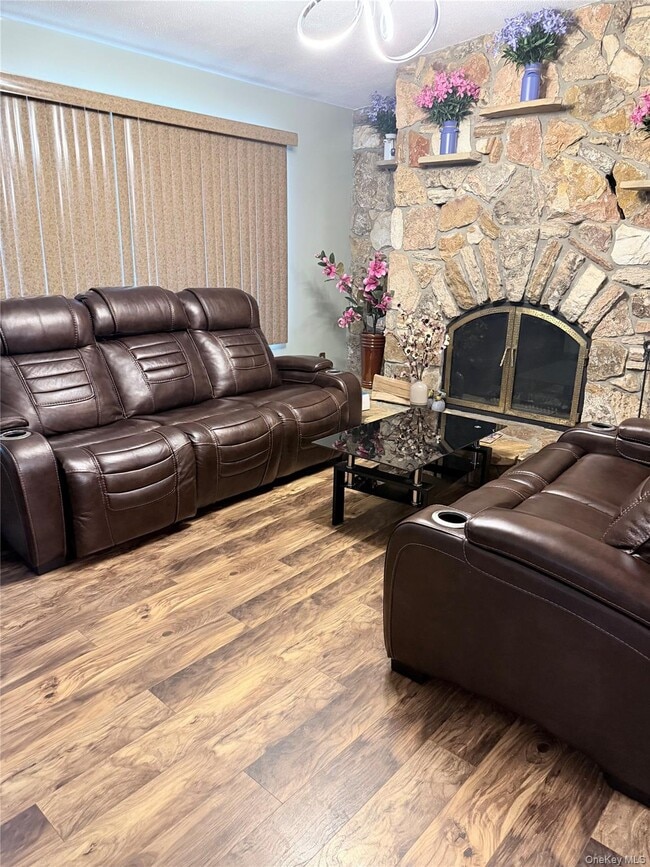 Building Photo - 41 Stratford Rd