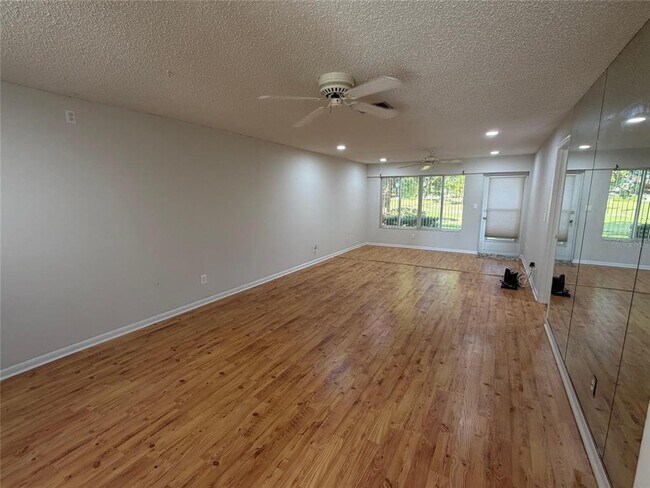 Building Photo - 3231 Teeside Dr