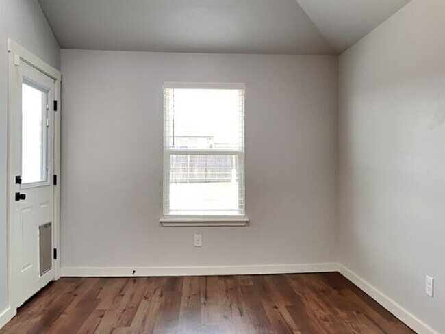 Building Photo - 11108 NW 99th St