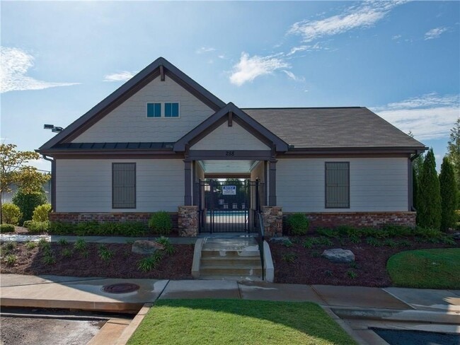 Building Photo - 4475 Donahue Ave