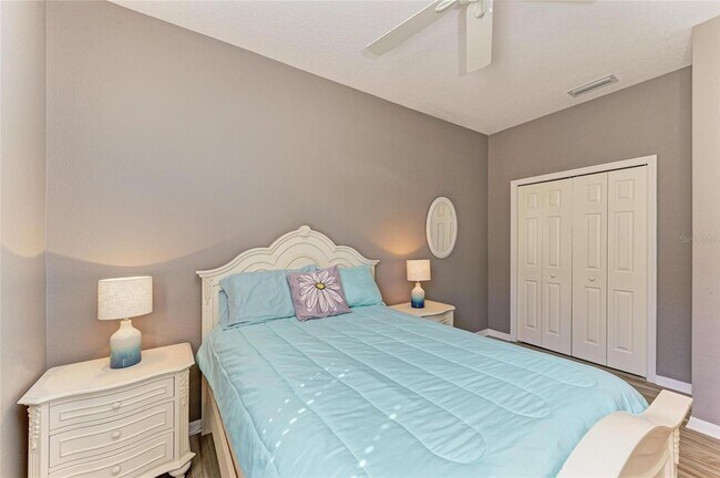 Building Photo - 135 River Enclave Ct