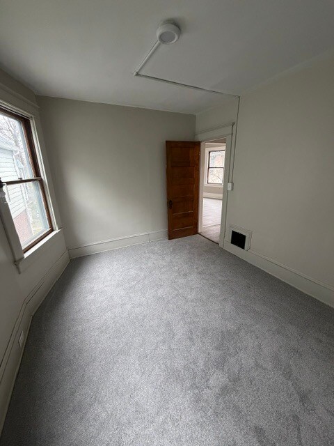 Building Photo - 670 Richmond Ave