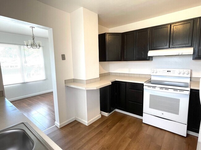 Building Photo - Completely Remodeled Three Bedroom One Bat...