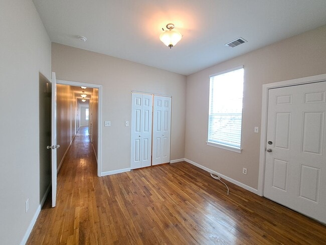 Building Photo - 528 S Dorgenois St