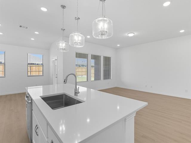 Building Photo - 752 Waterhouse Lk Dr