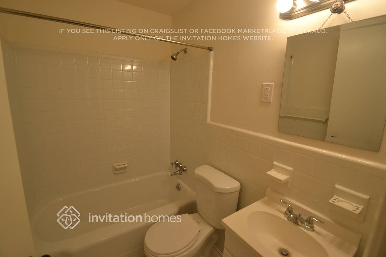 Building Photo - 2613 Mural Dr