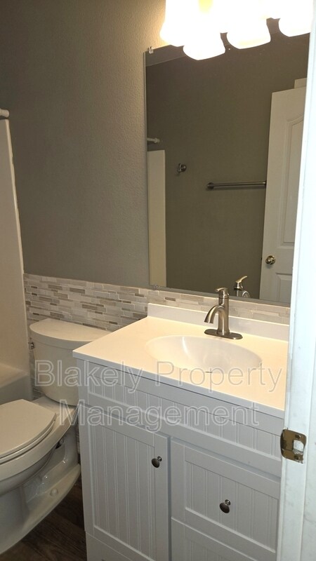 Building Photo - 2263 E Clarene St