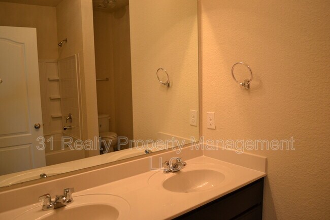 Building Photo - 4509 Cormorant Dr