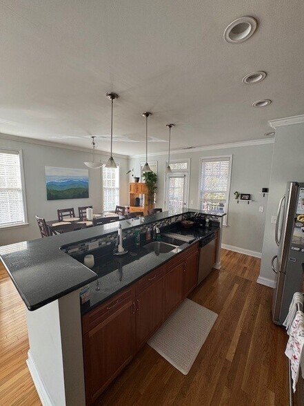 Kitchen dining room - 9503 Westchire Ct