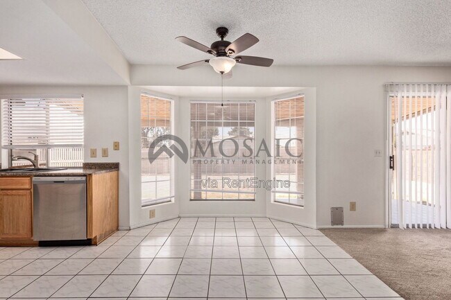 Building Photo - 3841 W Bluefield Ave