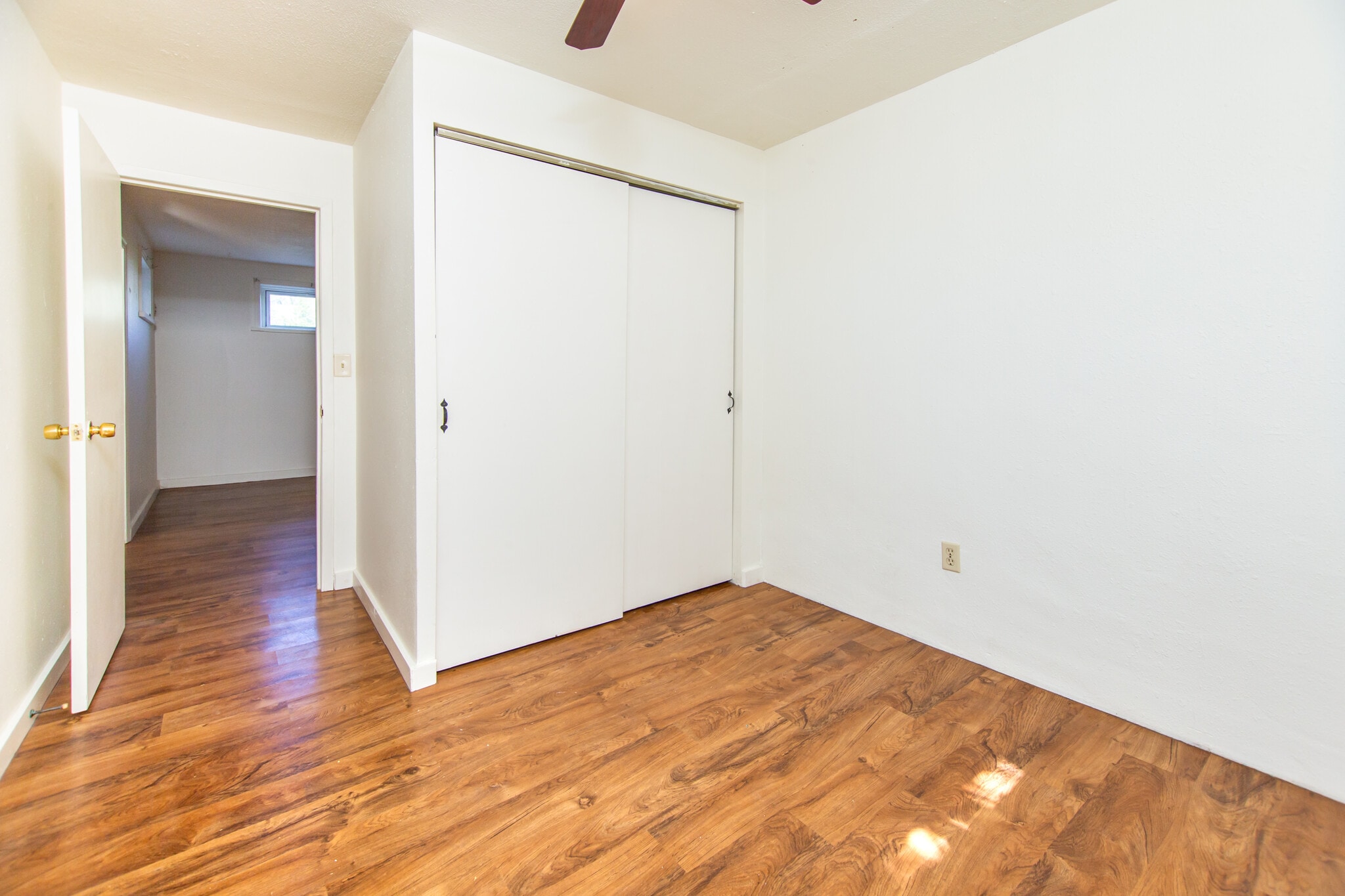 2nd bedroom - 318 Saint Onge St