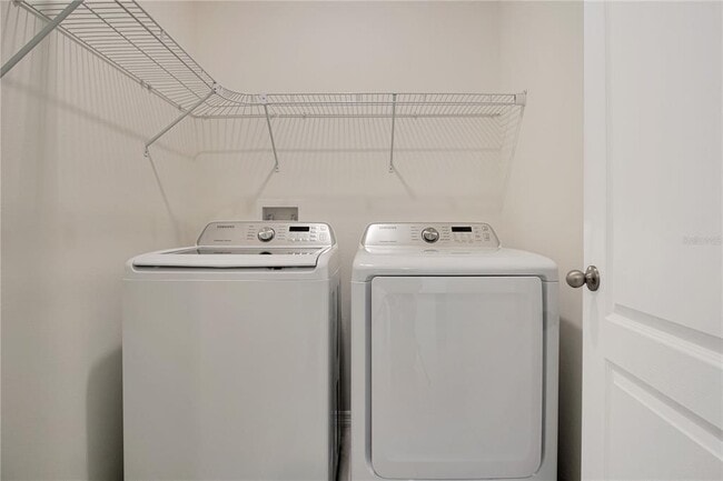 Building Photo - 245 Sofia Ln