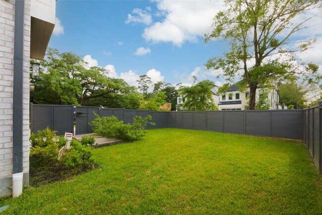 Building Photo - 1512 Johanna Dr