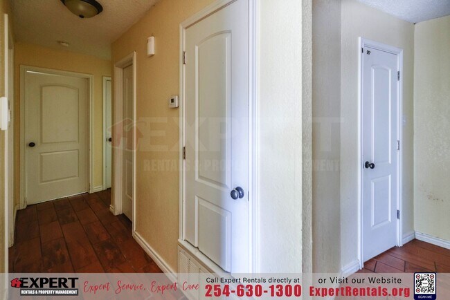 Building Photo - 3-Bedroom Home with a Big Backyard in Kill...